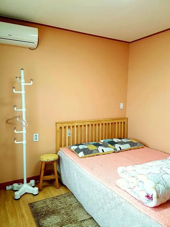 Guest house Wooju House